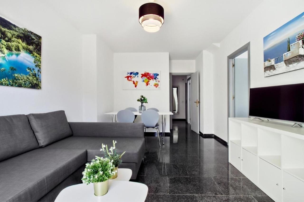Atico Con Terraza Privada En Malaga Centro Málaga Exterior foto